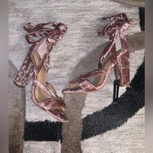Express crushed velvet strappy heel mauve size 6